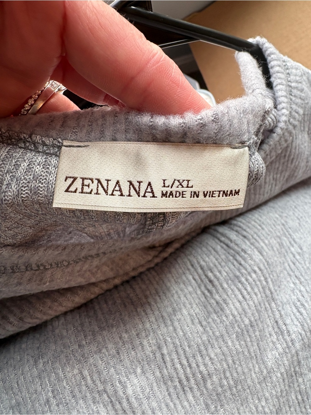 NWOT Zenana Outfitters Men's Crewneck Sweater - Light Gray - Picture 3 of 5